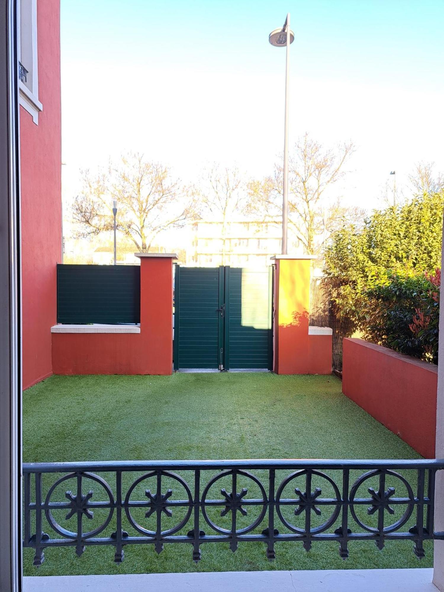 Studio Cosy Entierement Renove A Deux Pas De Lyon Fontaines-sur-Saone Exterior photo