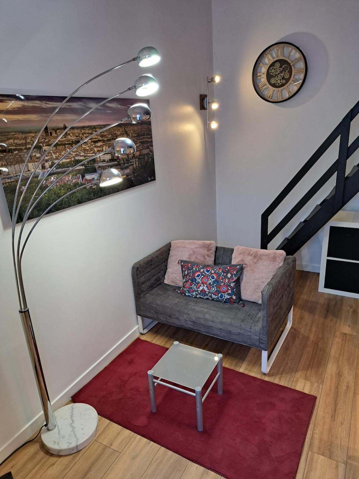 Studio Cosy Entierement Renove A Deux Pas De Lyon Fontaines-sur-Saone Exterior photo