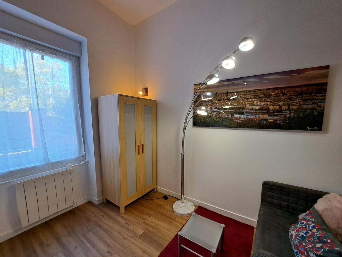 Studio Cosy Entierement Renove A Deux Pas De Lyon Fontaines-sur-Saone Exterior photo