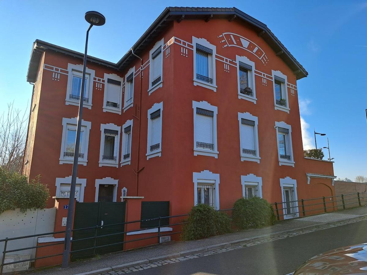 Studio Cosy Entierement Renove A Deux Pas De Lyon Fontaines-sur-Saone Exterior photo